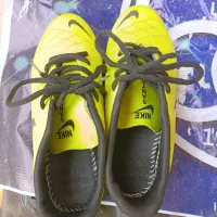 کفش فوتسال و فوتبال