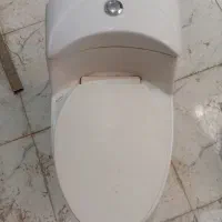 یک عدد توالت فرنگی مروارید