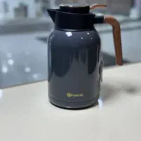 فلاسک 2 لیتر دسته چوبی شاسی دار برند فینیک