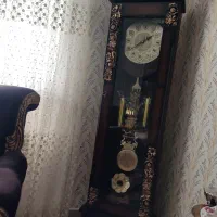 ساعت ایستاده چوب نراد .بدون هیچ مشکلی