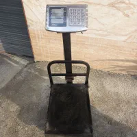 ترازوی دیجیتال محک  ایستاده  تاشو