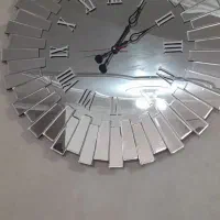 یک عدد ساعت ب همراه جا شمعی