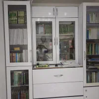 کمد دیواری و کتابخانه