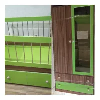 تخت و کمد نوزاد