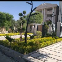 خدمات باغبانی هرس‌کاری کوددهی بیل زنی کاشت