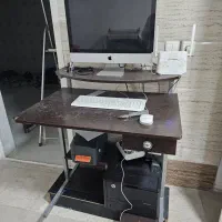 میز کامپیوتر تمیز