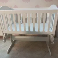 گهواره|تخت و صندلی بچه|مشهد, مشکینی (شهرک غرب)|دیوار