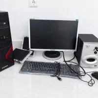 کیس و مانیتور و کیبورد و موس و باند
