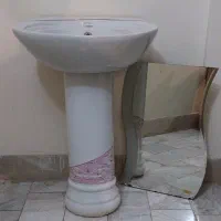 روشویی پایه دار و آینه