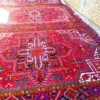 یک‌جفت‌فرش‌دستباف‌نه‌متری‌بافنده‌طرح‌خودمون