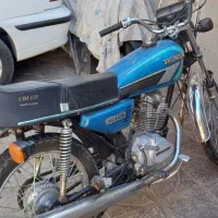 موتور مدل۱۳۸۹..۱۲۵سیسی ولی تبدیل شده ۱۵۰