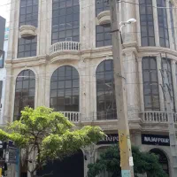 فروش واحد تجاری خدماتی در ساختمان پزشکان