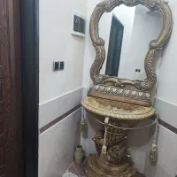 میز کنسول و آینه|بوفه، ویترین، کنسول|کاشان, امیرکبیر|دیوار