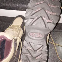 کفش کتونی سالامون