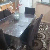 میز نهارخوری ..با مبل ست هستن
