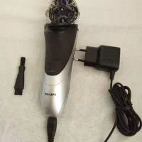 ریش تراش فیلیپس شارژی اورجینال.  PHILIPS در حد نو|آرایشی، بهداشتی، درمانی|شاهین‌شهر, طالقانی|دیوار