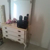 تخت دونفر به همراه میز آرایش وپا تختی|تخت و سرویس خواب|نسیم‌شهر, |دیوار