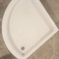 زیر دوشی حمام شاینی