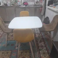 پرده کامل و کتیبه و میز غذا خوری ۴ نفره.جم