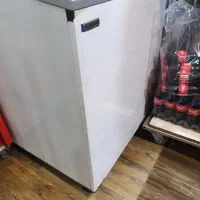 یخچال ایستاده و بستنی