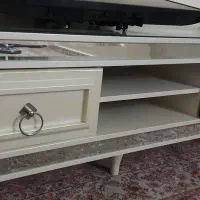 میز تی وی آینه ایی کاملا سالم