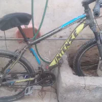 چرخ فروشی باسند