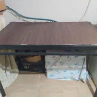 میز ناهار خوری تک