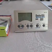 مترونوم مکانیکی و الکترونیکی و زیر پایی گیتار|گیتار، بیس، امپلیفایر|تهران, آرژانتین|دیوار