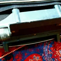 چمدان|کیف، کفش، کمربند|اهواز, زندوکیلی|دیوار