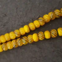 تسبیح های باغا وکهربای خیلی خیلی کهنه|کلکسیون اشیاء عتیقه|بناب, |دیوار