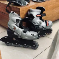 اسکیت سایز ۳۸ تا ۴۲ با لوازم در حد نو