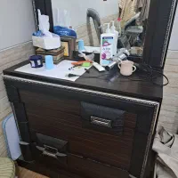 تخت دو نفره همراه با میز ارایشی|تخت و سرویس خواب|شیراز, شهرک نیروی انتظامی|دیوار