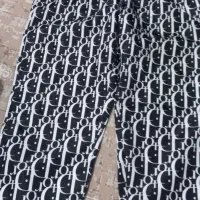 تعداد زیادی لباس|لباس|کرج, کوی گلها|دیوار