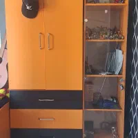 تخت نوجوان و ویترین و میز تحریر