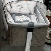 تخت کنار مادر برند زویه