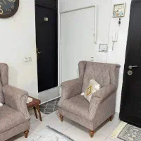 مبل چستر ۸ نفره با یک میزجلو مبلی و سه عدد عسلی|مبلمان خانگی و میز عسلی|میانه, |دیوار