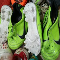 کفش ورزشی مختلف