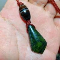 یشم پادزهر عباس اباد همراه با جزع سلیمانی بشرط اصل