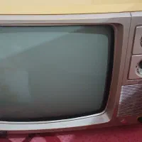 تلفن و تلویزیون قدیمی|کلکسیون اشیاء عتیقه|گنبد کاووس, |دیوار