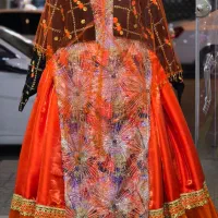 گالری لباس محلی|لباس|مرودشت, ابوذر شمالی|دیوار