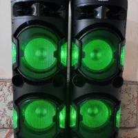 یک جفت سینما خانگی بزرگ