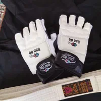 ست کامل لباس دفاع شخصی با کمربند مارک اصل|تجهیزات ورزشی|میبد, |دیوار