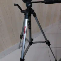 سه پایه دوربین