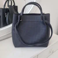 کیف دستی و دوشی بزرگ در حد نو