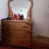 تخت خواب دو نفره همراه با تشک آینه و میز آرایشی|تخت و سرویس خواب|اهر, |دیوار