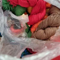 کاموا برای بافتنی و گلدوزی|لوازم خیاطی و بافتنی|کاشمر, |دیوار