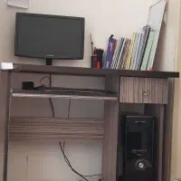 میز کامپیوتر چوبی