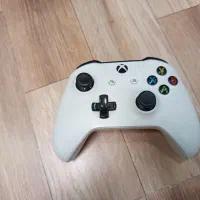 یکی باکس وان تک دسته