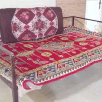 تخت سنتی آهنی