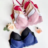 سوتین پشت طرحدار|لباس|کاشان, درب اصفهان|دیوار